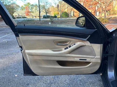 Used 2011 BMW 535i Sedan image 21