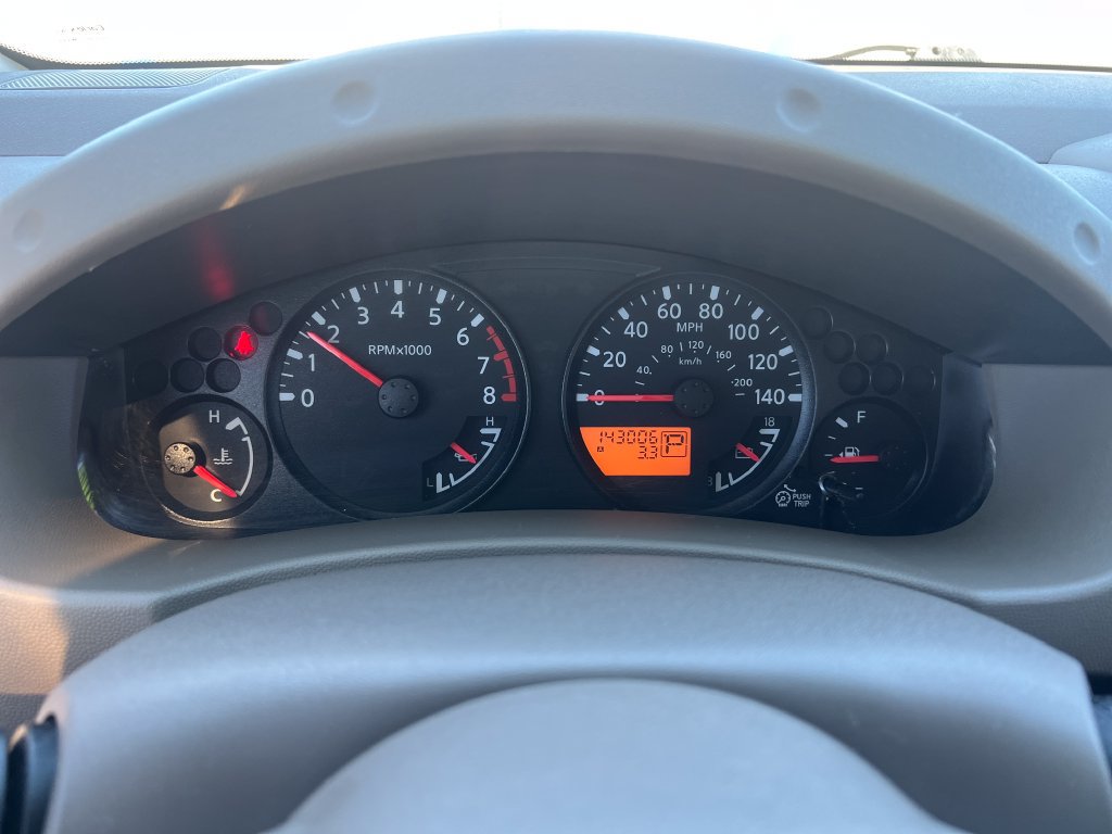 Used 2010 Nissan Frontier SE RWD image 14
