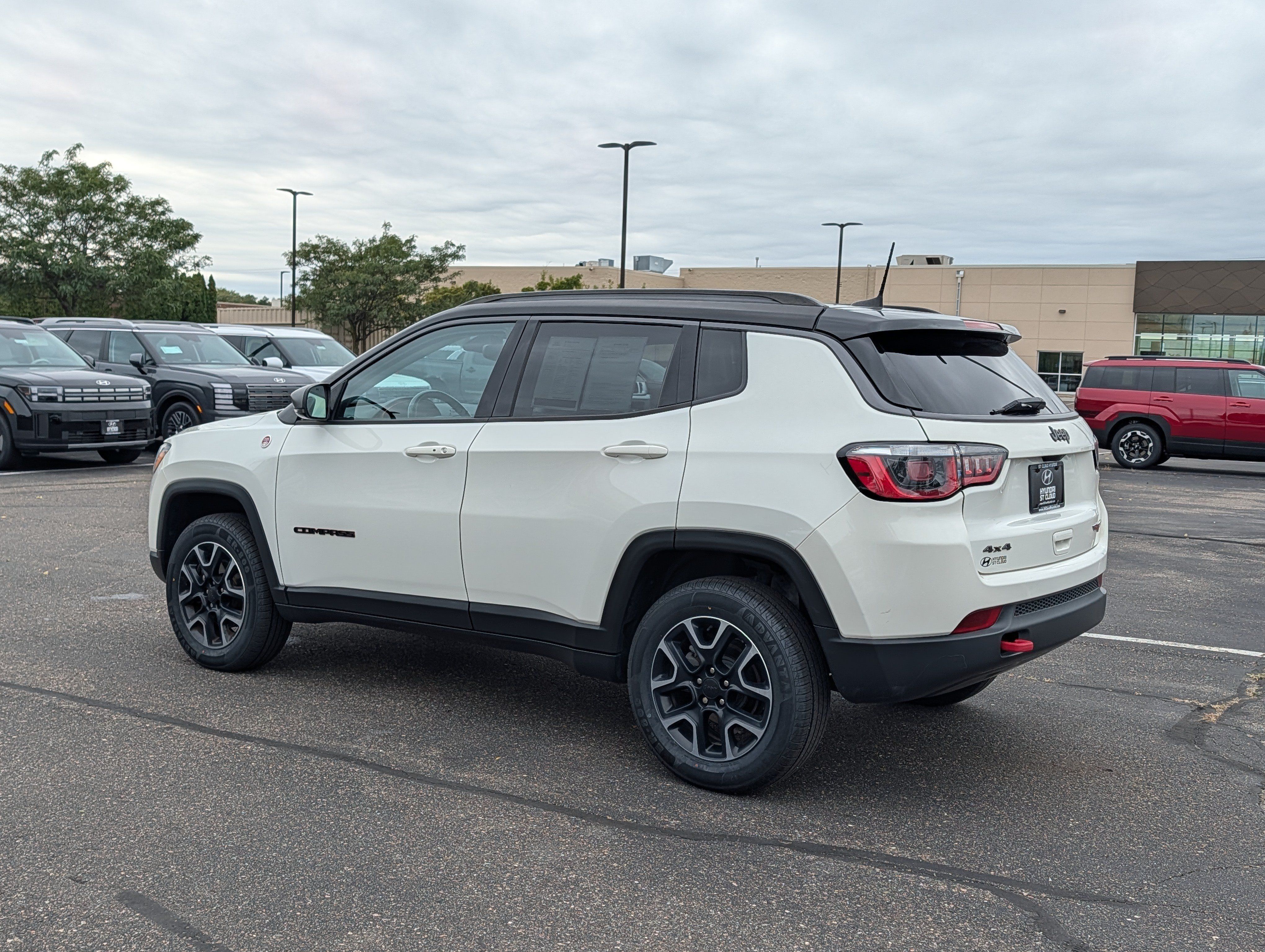 Used 2019 Jeep Compass Trailhawk w/ Cold Weather Group AWD/4WD image 3