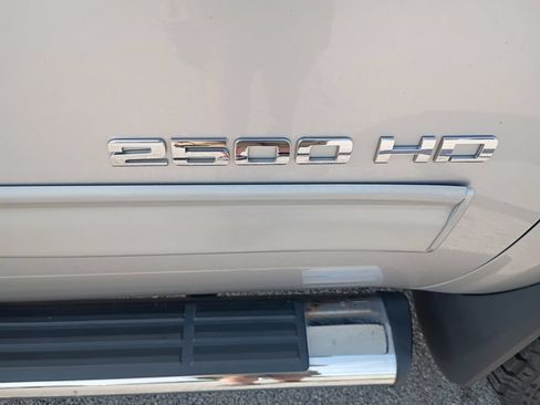 Used 2011 Chevrolet Silverado 2500 LTZ w/ LTZ Plus Package AWD/4WD image 44