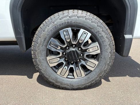 Used 2024 GMC Sierra 3500 Denali w/ Denali Reserve Package AWD/4WD image 11