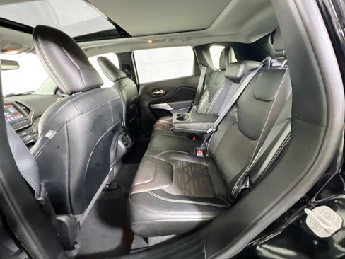 Used 2022 Jeep Cherokee Latitude w/ Sun & Sound Group image 24