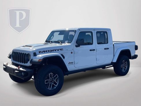 New 2026 Jeep Gladiator Mojave image 4