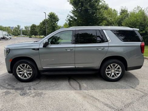 Used 2023 GMC Yukon SLT AWD/4WD image 3