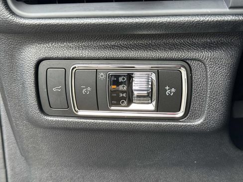 Used 2023 Lincoln Corsair FWD image 39