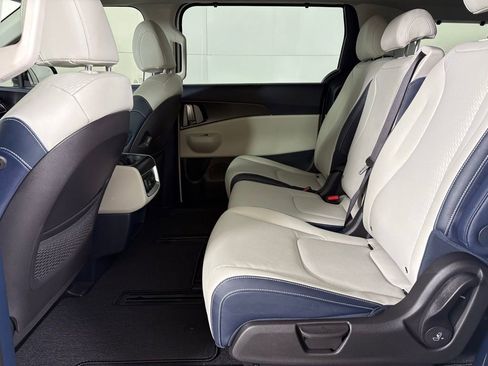 New 2026 Kia Carnival SX Prestige FWD image 36