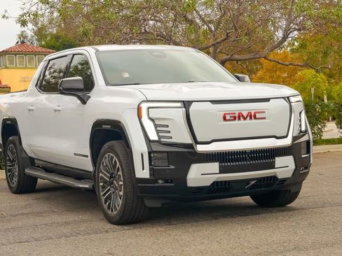 Used 2026 GMC Sierra EV Denali image 6