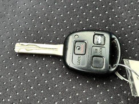 Used 2001 Lexus IS 300 image 14