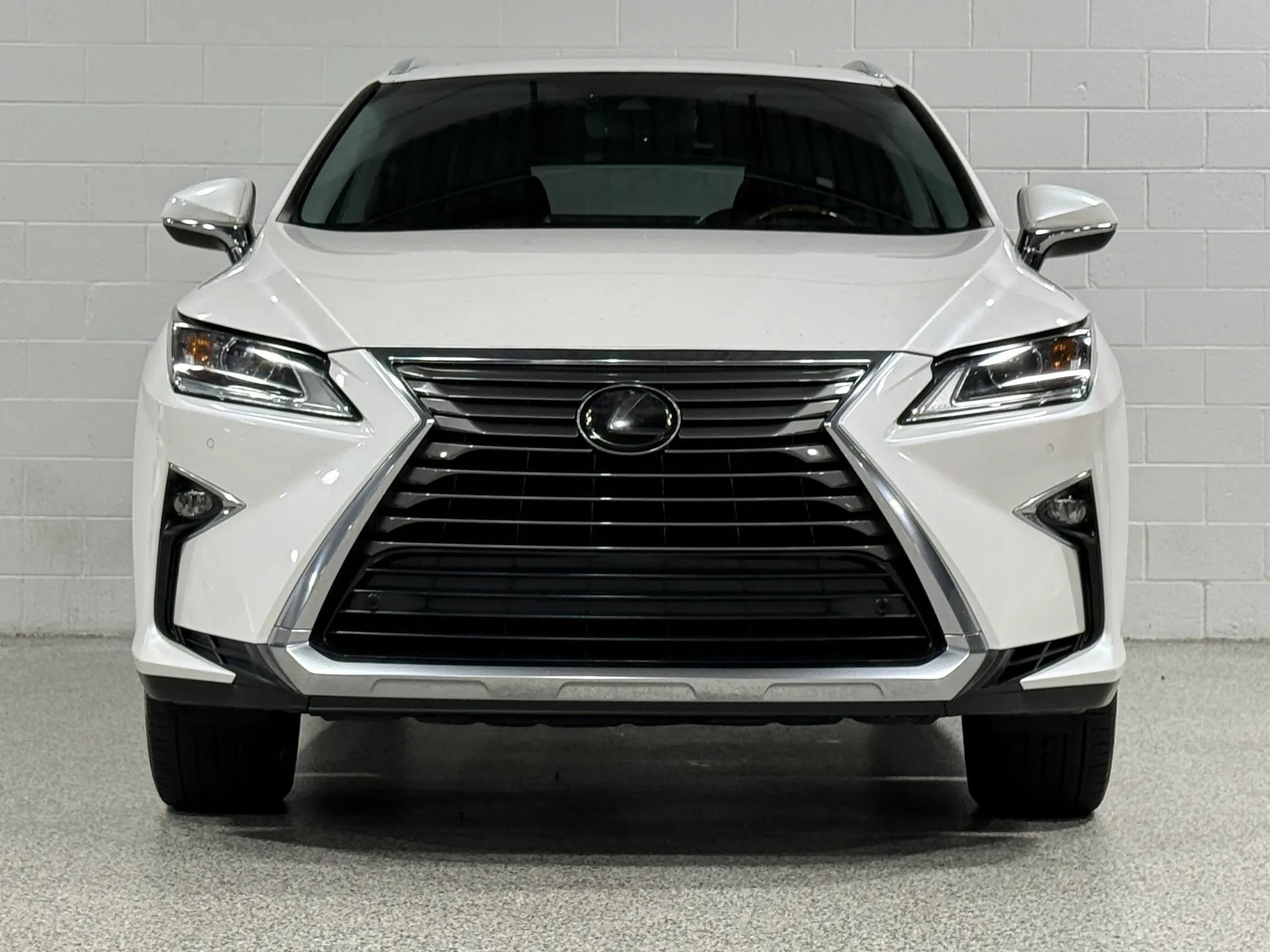 Used 2019 Lexus RX 350 FWD w/ Navigation Package image 3