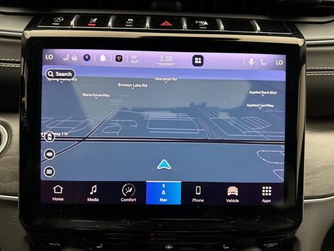 Used 2022 Jeep Grand Cherokee Limited AWD/4WD image 15