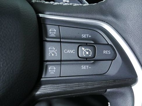 Used 2024 Jeep Grand Cherokee Altitude AWD/4WD image 16