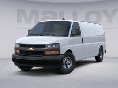New 2025 Chevrolet Express 3500 Extended w/ Driver Convenience Package