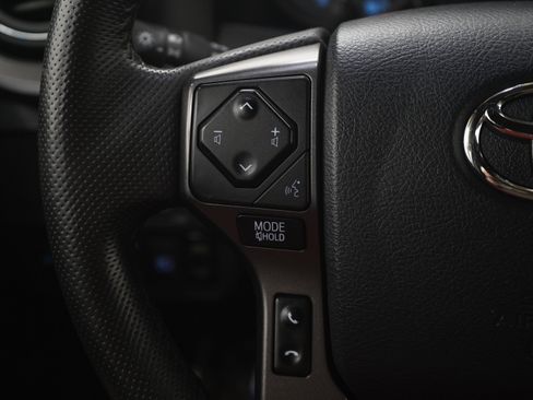 Used 2018 Toyota Tacoma TRD Off-Road AWD/4WD image 24