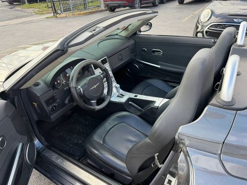 Used 2005 Chrysler Crossfire Limited RWD image 9