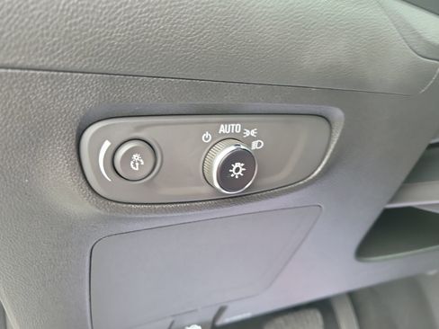 Used 2025 Buick Encore GX Preferred FWD image 21