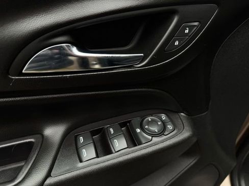 Used 2019 Chevrolet Equinox LT image 14