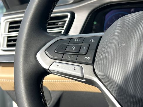 New 2026 Volkswagen Atlas Cross Sport SE image 30