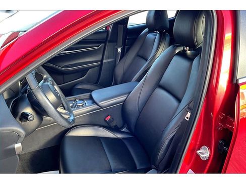 Used 2021 MAZDA MAZDA3 s image 28