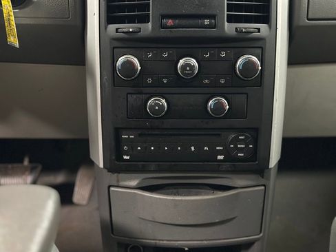 Used 2008 Dodge Grand Caravan SXT w/ Entertainment Group 2 image 17
