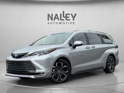 Used 2025 Toyota Sienna Platinum