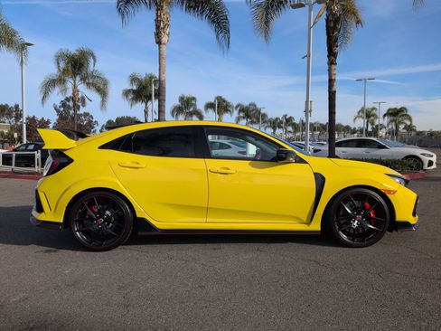 Used 2021 Honda Civic Type R Limited image 11