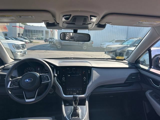 Used 2025 Subaru Outback Premium AWD/4WD image 13