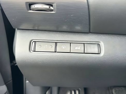 New 2026 Nissan Pathfinder SL AWD/4WD image 12