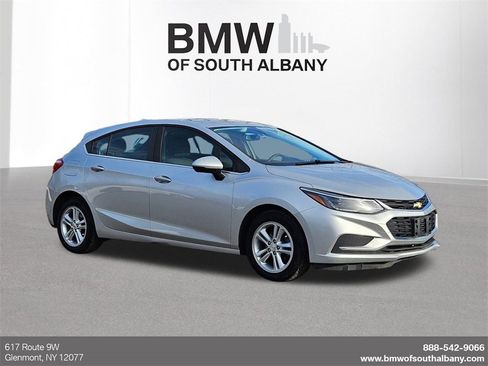 Used 2018 Chevrolet Cruze LT w/ Convenience Package image 1