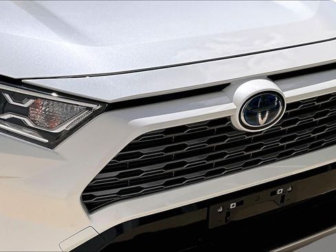 Used 2020 Toyota RAV4 XSE AWD/4WD image 30
