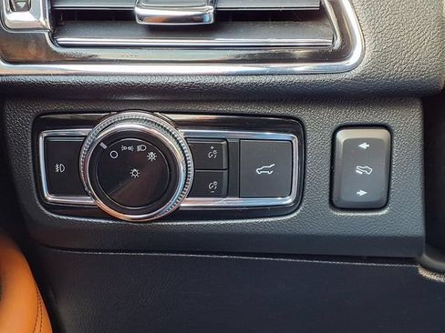 Certified 2021 Lincoln Navigator Reserve RWD image 16