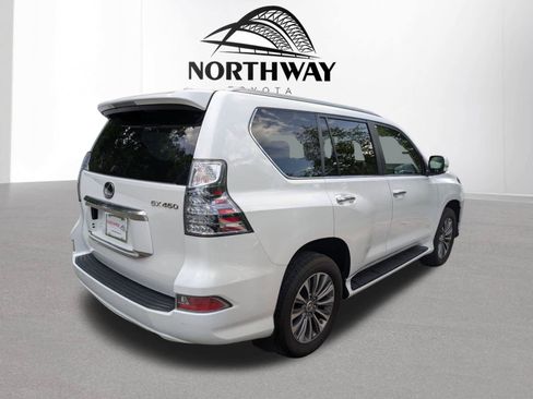 Used 2020 Lexus GX 460 Luxury w/ Accessory Package AWD/4WD image 3