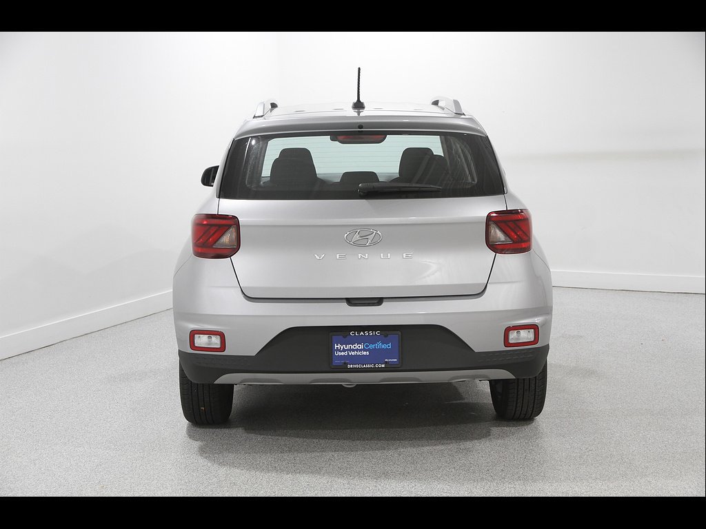 Certified 2026 Hyundai Venue SEL FWD image 19