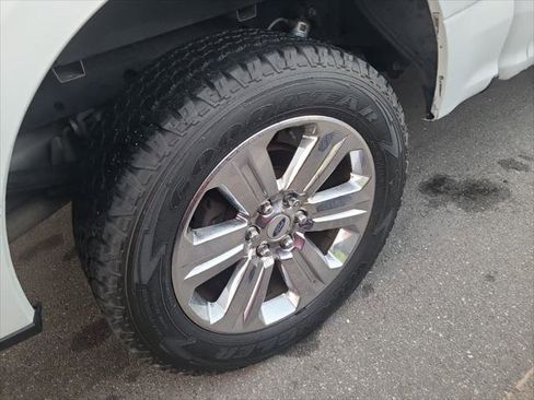 Used 2017 Ford F150 XLT image 9