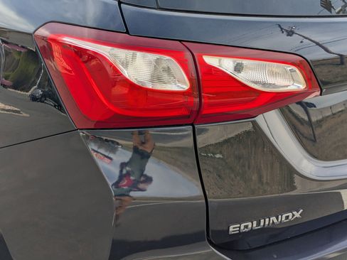 Used 2020 Chevrolet Equinox Premier AWD/4WD image 10