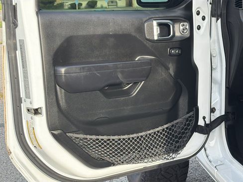 Used 2019 Jeep Wrangler Sport AWD/4WD image 25