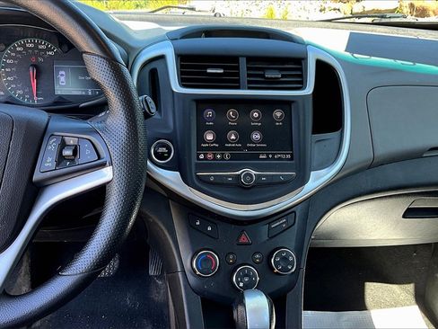 Used 2020 Chevrolet Sonic LT image 28