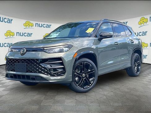 New 2026 Volkswagen Tiguan SE R-Line AWD/4WD image 4