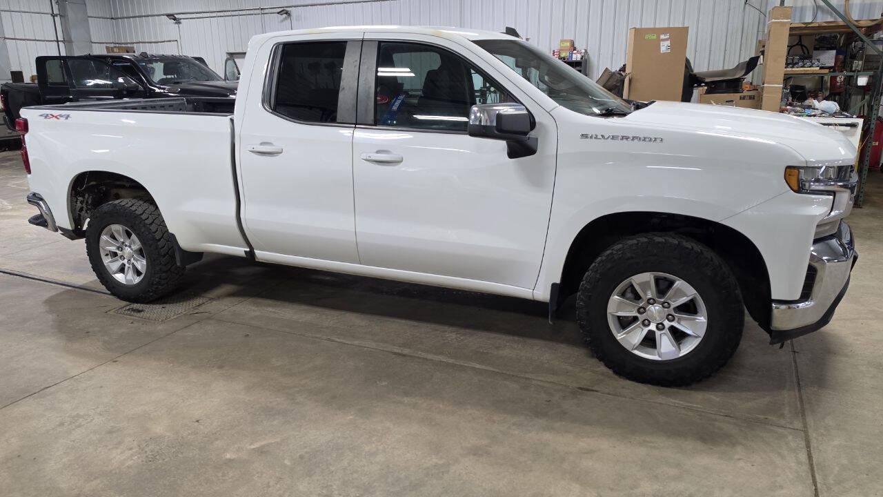 Used 2019 Chevrolet Silverado 1500 LT w/ All-Star Edition AWD/4WD image 9