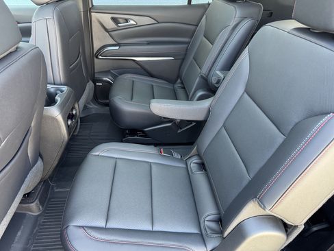 New 2026 Chevrolet Traverse Z71 w/ Enhanced Driving Package AWD/4WD image 15
