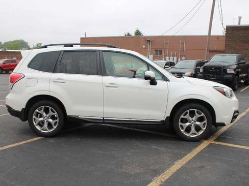 Used 2018 Subaru Forester 2.5i Touring w/ Popular Package #2 AWD/4WD image 5