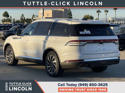 New 2026 Lincoln Aviator 2WD image 4