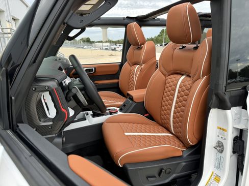 Used 2026 Ford Bronco Raptor w/ Interior Carbon Fiber Pack AWD/4WD image 19