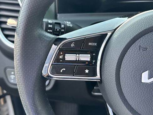 Used 2024 Kia Seltos SX image 34