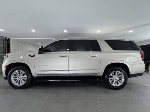 Used 2021 GMC Yukon XL SLT w/ Rear Media and Nav Package image 3