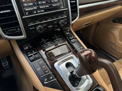 Used 2016 Porsche Cayenne S AWD/4WD image 21