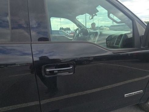 Used 2019 Ford F150 Lariat w/ FX4 Off-Road Package AWD/4WD image 7