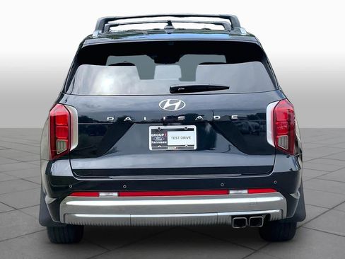 Used 2023 Hyundai Palisade Calligraphy FWD image 5
