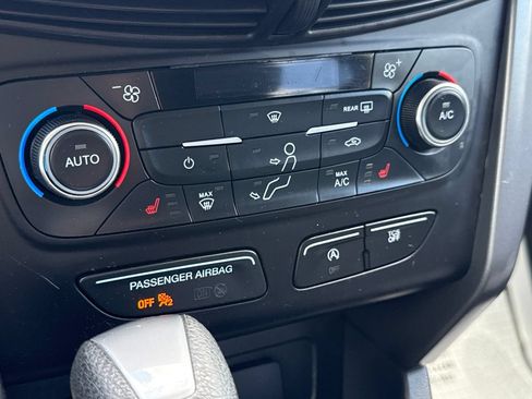 Used 2017 Ford Escape SE FWD image 35