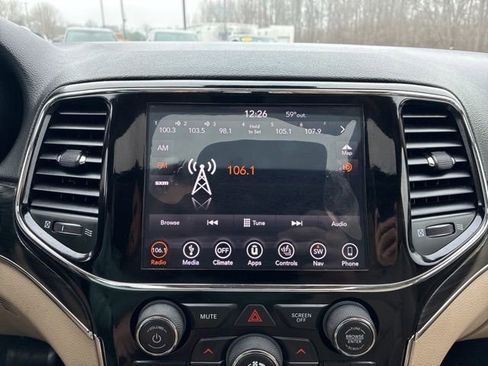 Used 2019 Jeep Grand Cherokee Limited image 22