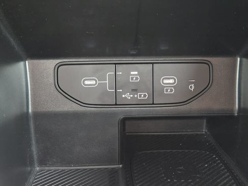 Used 2025 Kia Sorento S FWD image 22